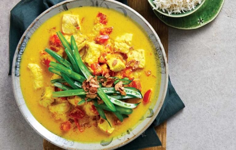 How to Make Malaysian Fish Curry